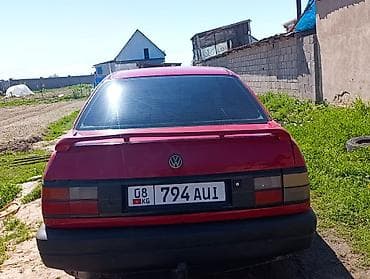 mazda 323 2003: Volkswagen Passat: 1990 г., 1.8 л, Механика, Бензин, Седан — 2