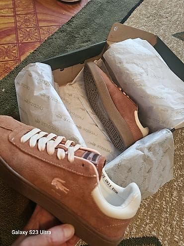 суннот кийимдер мужской бишкек: Кроссовкалар, 36, Lacoste, Жаңы, түсү - Күрөң, Өзү алып кетүү — 2