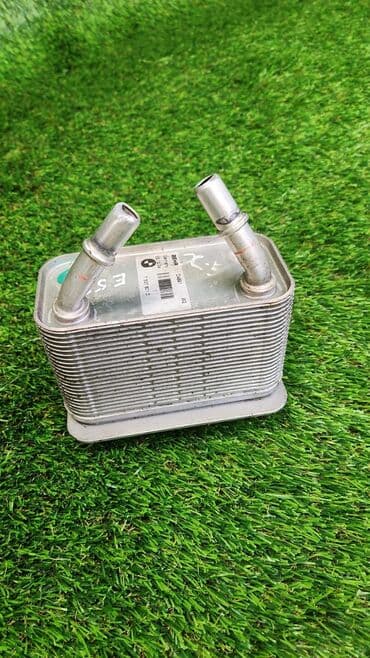 n62: Масляный радиатор BMW 2005 г., Б/у, Оригинал, Германия — 1