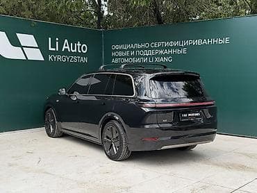 Продажа авто: Lixiang L9: 2025 г., 1.5 л, Автомат, Гибрид, Внедорожник — 2
