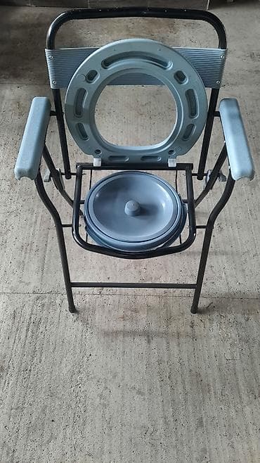 Портативное кресло-туалет (комод) - Складная конструкция: стальная