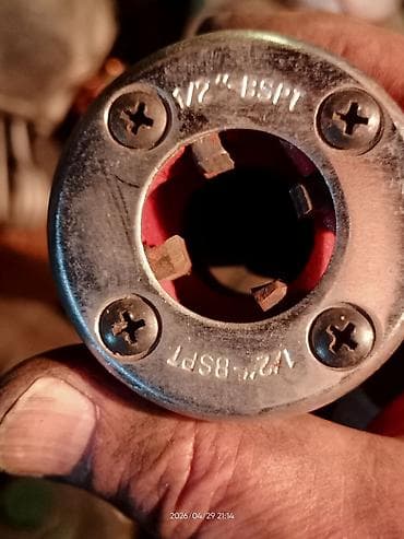 головок: Клуппы трубный набор с трещоткой 3/8"- 1 1/4". Набор включает 5 — 3
