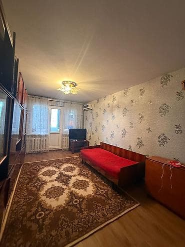 3 комнаты, 58 м², 104 серия, 4 этаж, Старый ремонт