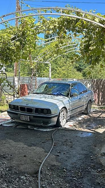 Продажа авто: BMW 5 series: 1993 г., 2.5 л, Бензин, Седан — 4