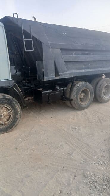 работа официант ночная смена: КАМАЗ самосвал, 6x4 - Марка/модель: KAMAZ (надпись на кабине и — 3