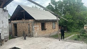 Продается дом самана с кирпичной времянкой на участке 5 соток. Все