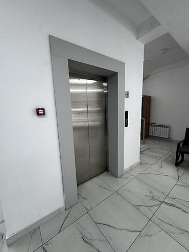 Байтик-Баатыра Сдается помещение Площадь: 250м2 Этаж: 1й и 2ой -