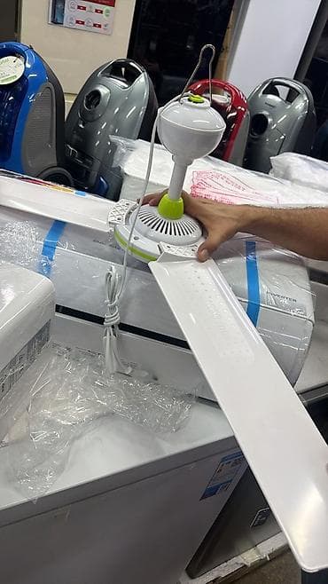 Потолочный вентилятор с LED‑светильником и подвесом - Компактный