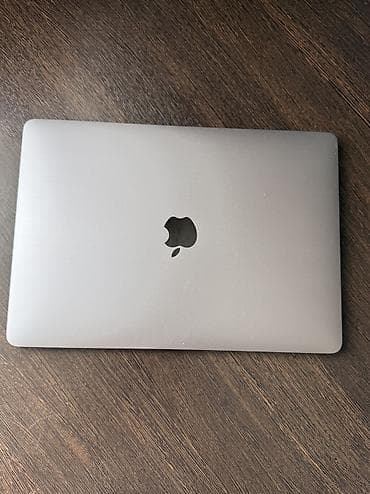 Ноутбуки Apple (MacBook): MacBook Air M1 8/256 GB (Space Gray) в отличном состоянии MacBook Air — 8