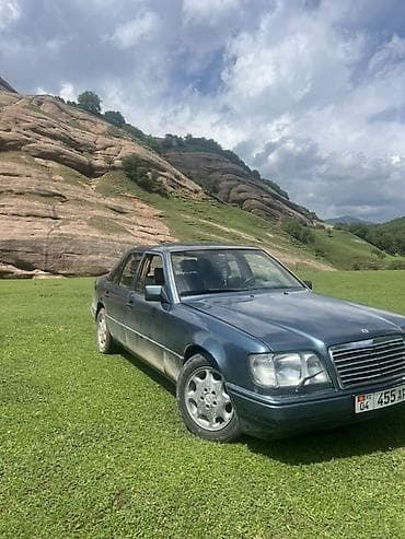 капот бмв е60: Mercedes-Benz W124: 1995 г., 2.2 л, Автомат, Седан — 7