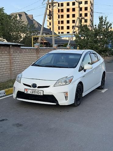Toyota Prius: 2015 г., 1.8 л, Автомат, Гибрид, Хэтчбэк