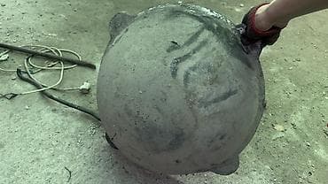 консервный нож: Чугунный казан с плоским дном и тремя ушками для — 2