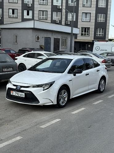 corolla 2016: Toyota Corolla: 2022 г., 1.8 л, Автомат, Гибрид, Седан — 1