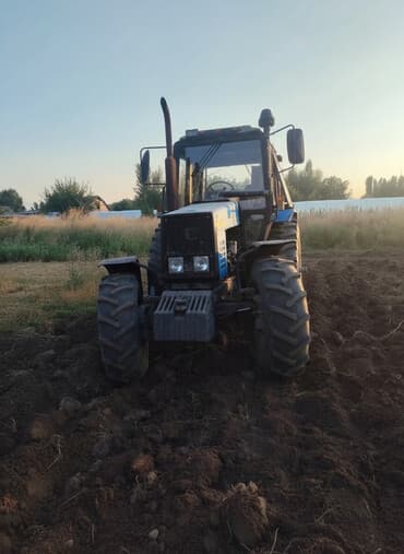 Тракторы ВТЗ: Трактор с навесным оборудованием для полевых работ Комплектация и — 1