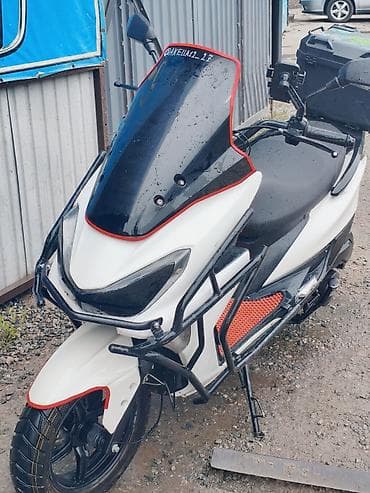 Макси-скутер Yamaha, 150 куб. см, Бензин, Новый