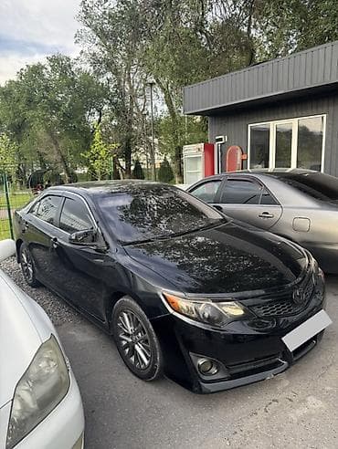 4 7: Toyota Camry: 2013 г., 2.5 л, Автомат, Бензин, Седан — 2