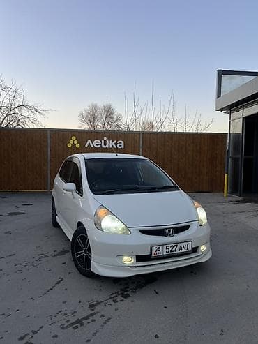 Honda Fit: 2003 г., 1.5 л, Вариатор, Бензин, Хетчбек