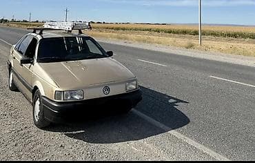 Volkswagen: Volkswagen Passat: 1989 г., 1.8 л, Механика, Бензин, Лифтбек — 4