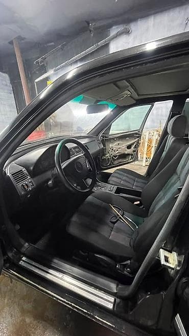 mercedes c63 amg: Mercedes-Benz C-Class: 1993 г., 2.2 л, Механика, Седан — 6