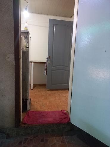 продаю 2 комнатные квартиры: 32 м², С мебелью — 3