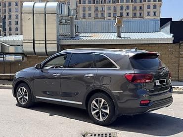 Продажа авто: Kia Sorento: 2018 г., 2 л, Автомат, Дизель, Кроссовер — 4