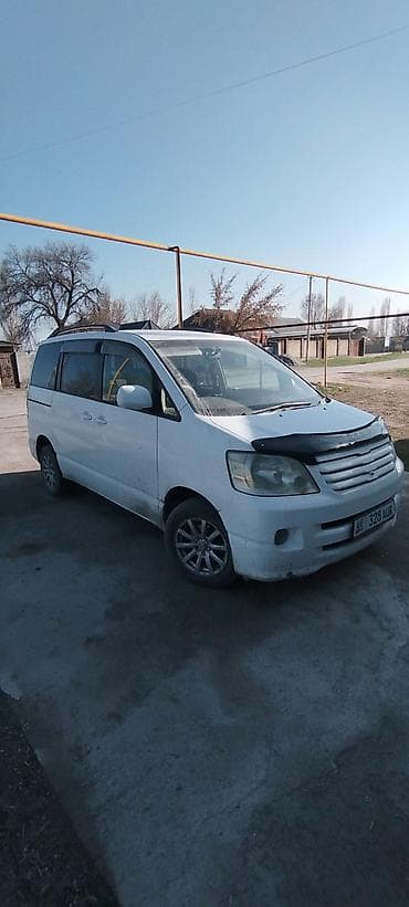 унаа тетиктери: Toyota Noah: 2002 г., 2 л, Автомат, Бензин, Вэн/Минивэн — 1