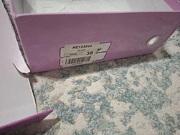 женские шубы: Женские высокие сапоги, цвет черный. - Материал верха: кожа — 3