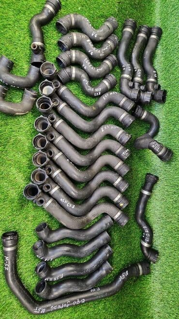 блок предохранителей: Верхнии патрубоки радиатора Год 2009 В отличном состоянии, очень — 2