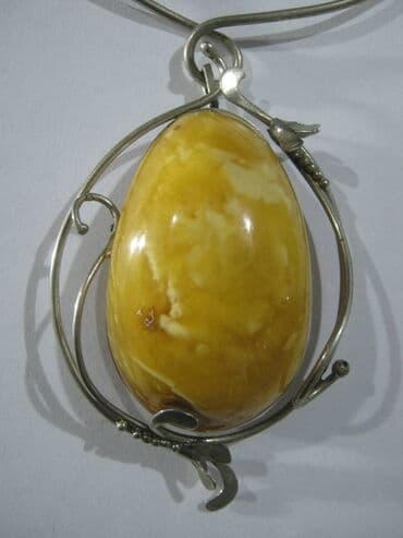 Свадебные платья: Кулон (колье). Натуральный балтийский пейзажный желтый янтарь. Размер — 2