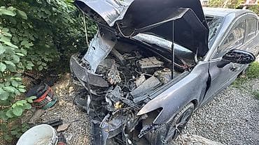 camry: Toyota Camry: 2019 г., 2.5 л, Седан — 5