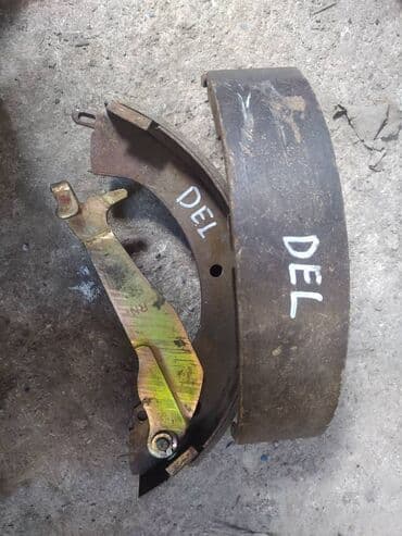 Mitsubishi Delica колодка ручника, Митсубиси Делика колодка ручника