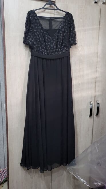 Продаю платье вечернее . Размер 46-48 Отлично сидит одевали один