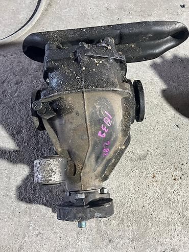 Детали КПП и трансмиссии: Задний редуктор Mercedes-Benz 2002 г., Оригинал — 1