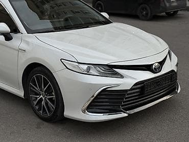 Toyota: Toyota Camry: 2022 г., 2.5 л, Автомат, Гибрид, Седан — 5