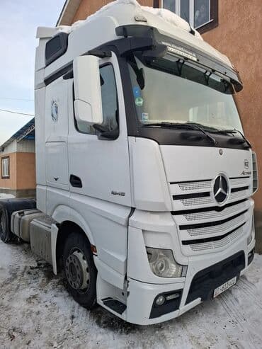 дом на колесах купить бу: Тягач, Mercedes-Benz, 2013 г., Шторный — 7