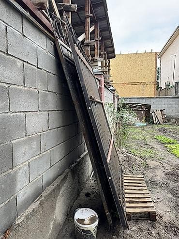 Распашные ворота: Металлические распашные ворота БЕЗ СТОЕК Описание: - Материал — 2