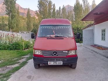 camry 80: Mercedes-Benz Sprinter 412, красный, 1996 г.в. Тип: грузовой фургон — 4