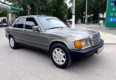 190: Mercedes-Benz 190: 1991 г., 2 л, Механика, Бензин, Седан — 2