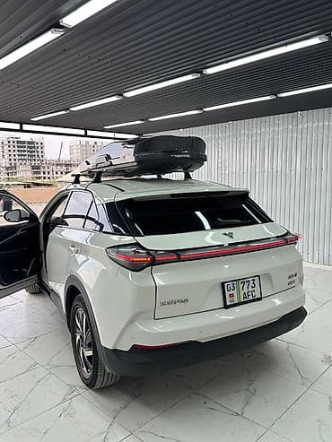 мужские спортивные штаны: Нета Ю Про 502км Пробег 59000 км в отличном состоянии, парктроники — 2