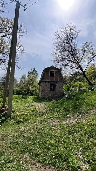 модульный дом бу: Небольшой дачный домик из кирпича с мансардным этажом в зелёном тихом — 3