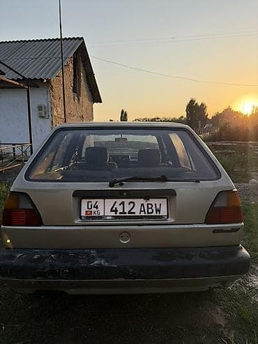 пасать б3: Volkswagen Golf: 1988 г., 1.6 л, Механика, Бензин, Хэтчбэк — 4