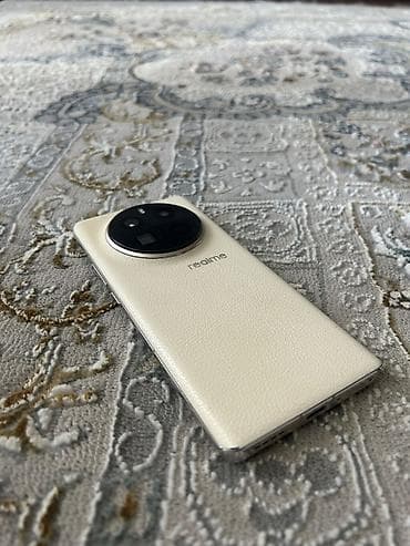 Realme GT5 Pro, Б/у, 256 ГБ, цвет - Бежевый, 2 SIM