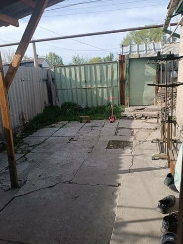 Полдома, 40 м², 2 комнаты, Собственник, Старый ремонт