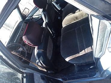 rav4 2001: Mazda 626: 1985 г., 2 л, Механика, Универсал — 7