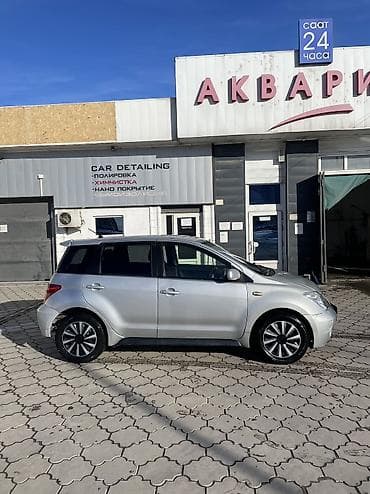 значок ист: Toyota ist: 2003 г., 1.3 л, Автомат, Бензин, Хэтчбэк — 2