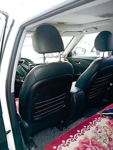 byd e2 2021: Ssangyong Tivoli: 2018 г., 1.6 л, Автомат, Дизель, Кроссовер — 5