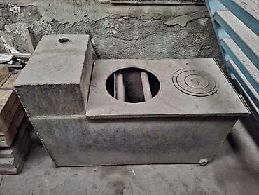 Рабочая Металлическая дровяная плита-печь для отопления и готовки. -