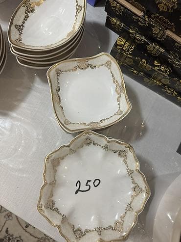 новый спортивный костюм: 🥗 Салатницы фарфоровые с золотым узором Продаются красивые салатницы — 2