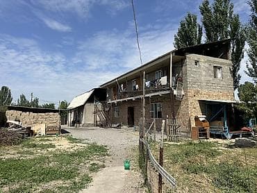 село боконбаева: Продаётся отдельный дом с участком по адресу: ул. Октябрьская, дом 13 — 6