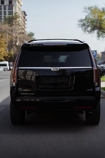 кадилак: Cadillac Escalade: 2018 г., 6.2 л, Автомат, Внедорожник — 2